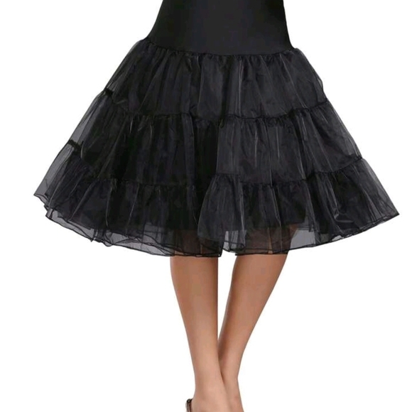 Dresses & Skirts - Elegant Black Tiered Skirt